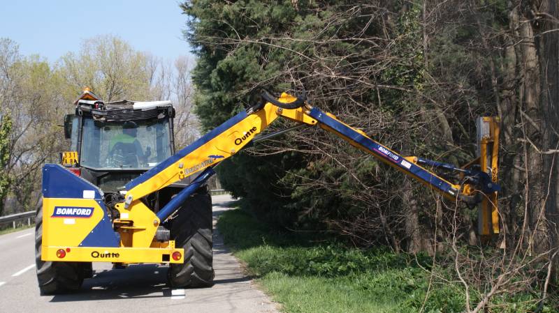 Entreprise pour elagage d arbre avec lamier 84